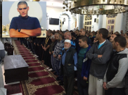 بالفيديو: جموع غفيرة تُشارك في تشييع جثمان الشاب ابراهيم ابو لسان ضحية حادث الطرق